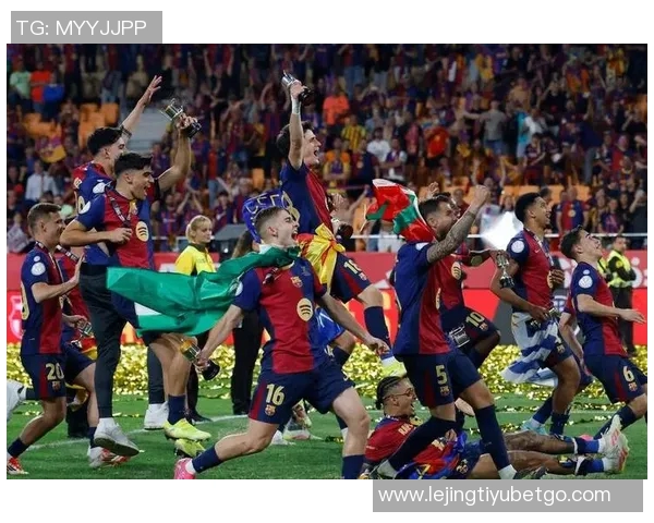 佩德里缺席巴萨训练霍安加西亚与拉菲尼亚积极参与合练 佩德里缺席巴萨训练霍安加西亚与拉菲尼亚积极参与合练