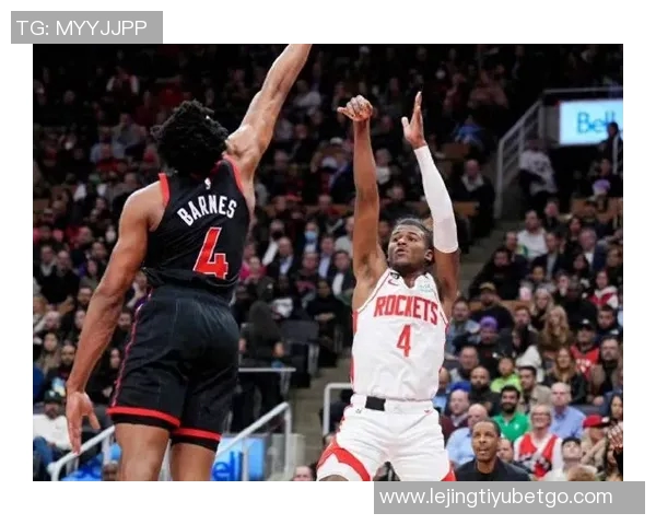 里德表现出色但仍需提升11投7中斩获18分7篮板2助攻1抢断1盖帽三分球命中率待加强 里德表现出色但仍需提升11投7中斩获18分7篮板2助攻1抢断1盖帽三分球命中率待加强