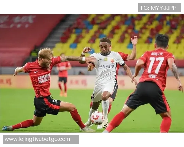 中超球队双线作战困境加剧保联赛策略形成恶性循环现象 中超球队双线作战困境加剧保联赛策略形成恶性循环现象