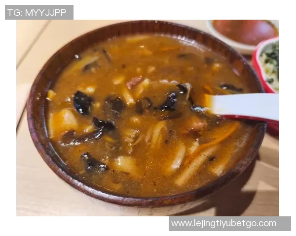 张茹分享美照倡导健康生活月饼不想吃来一碗胡辣汤更过瘾