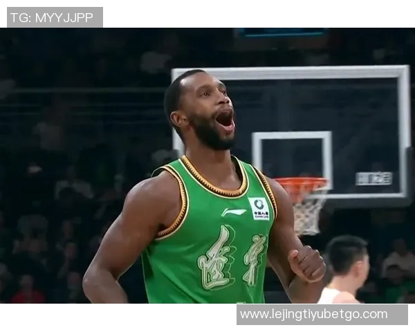 泰森表现出色全场贡献14分7篮板助球队争取胜利