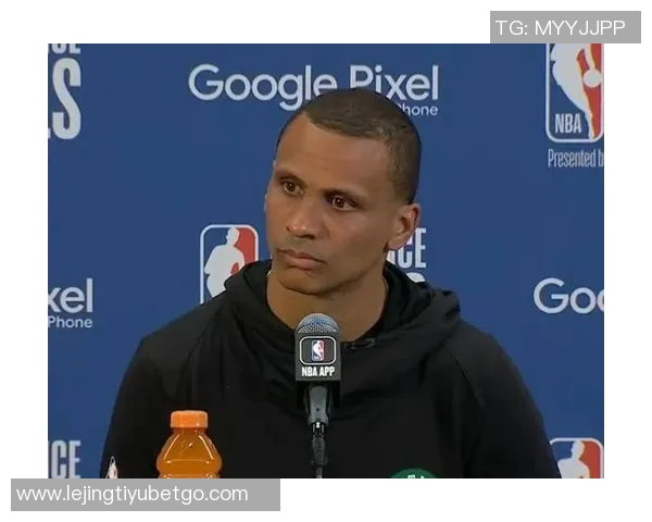 马祖拉称球队投篮运气不错三分命中率超五成表现亮眼